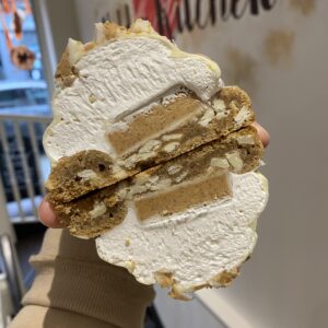 Reese’s Peanut Butter & White Chocolate Teacake Cookie