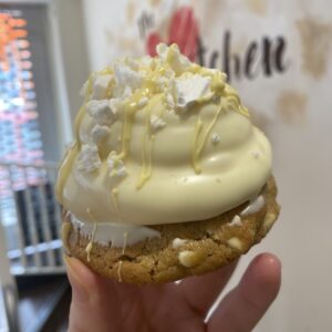 Lemon Meringue Teacake Cookie