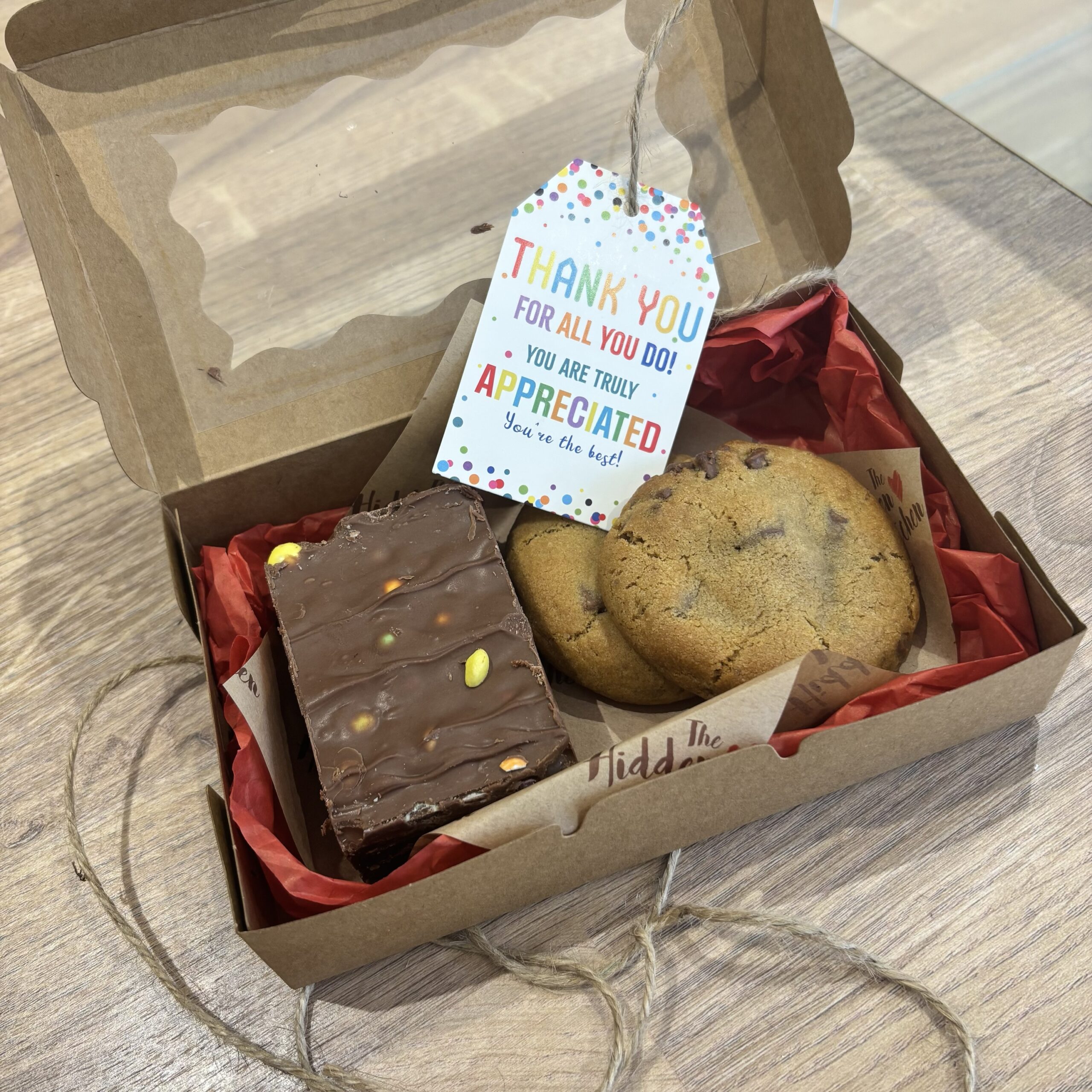 Smarties Brownie & 2 Mini Cookies gift box with Thankyou tag